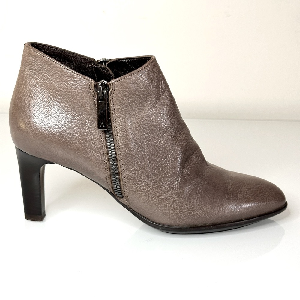 Aquatalia Italian Taupe Leather Heeled Boots 7 - Picture 3 of 11
